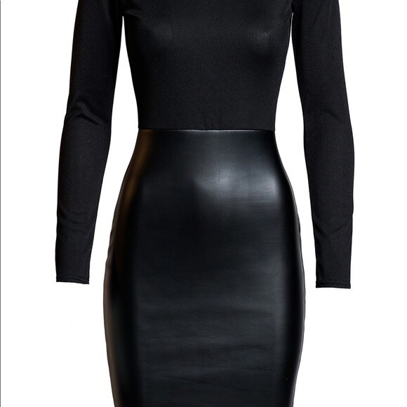NEW ARRIVAL ❗️MEGHAN MARKLE LEATHERETTE MIDI DRESS - Picture 3 of 8